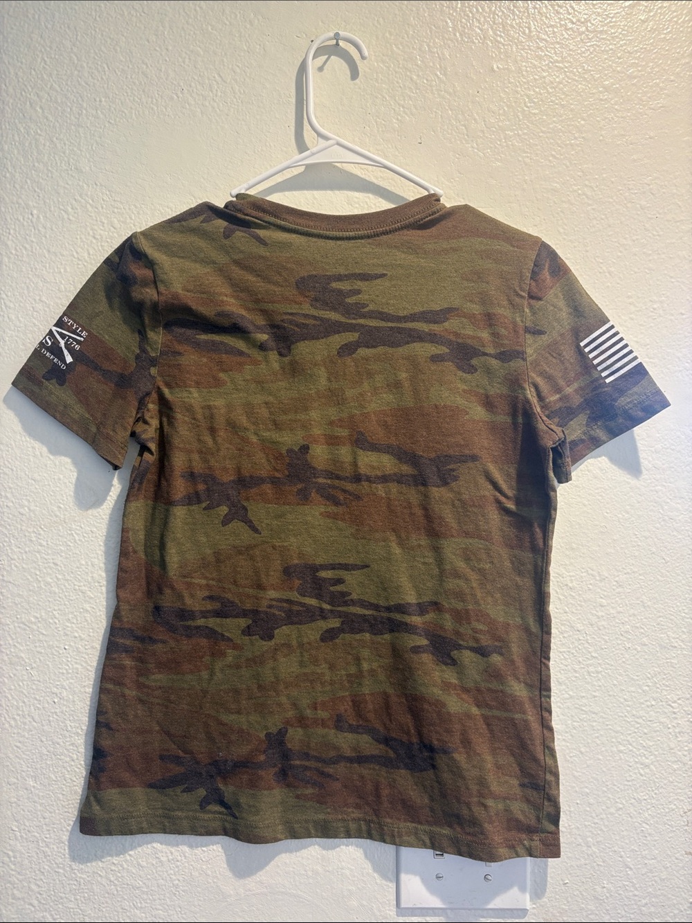 Grunt Style Women's Camo 'Beautiful Badass' Tee - Olive, Brown - Picture 2 of 5